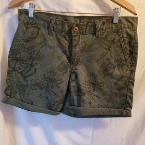 Levi camo green print shorts